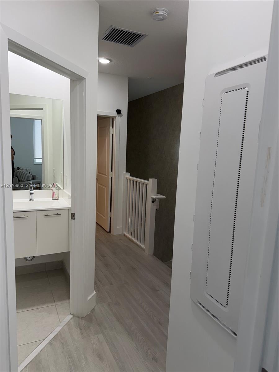 10300 Nw 66th Street Property Photo 52