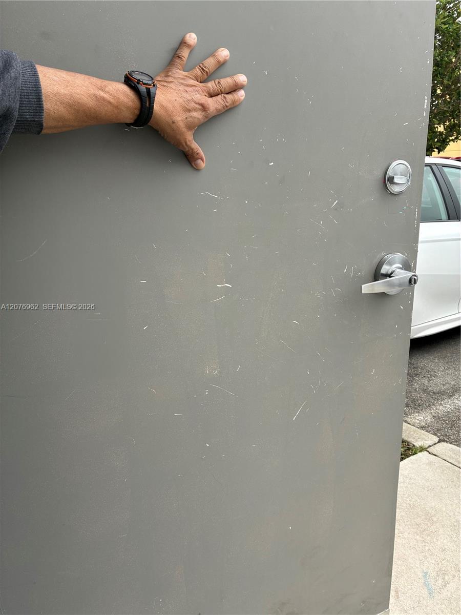 A12076962 Property Photo 6