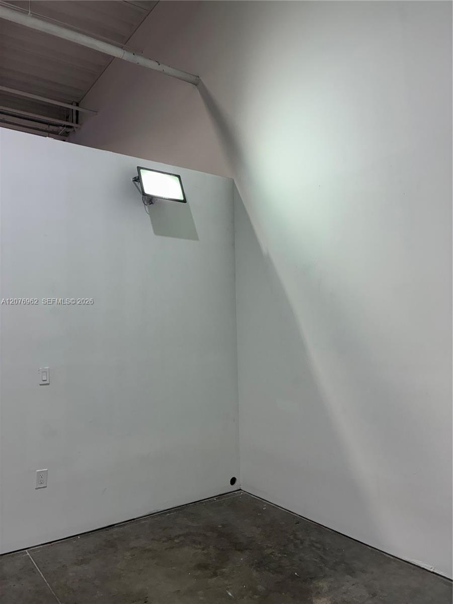 A12076962 Property Photo 12