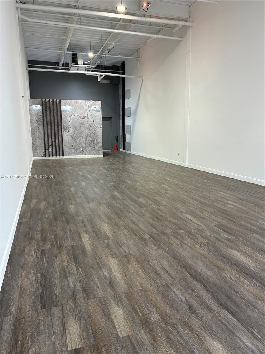 A12076962 Property Photo 26