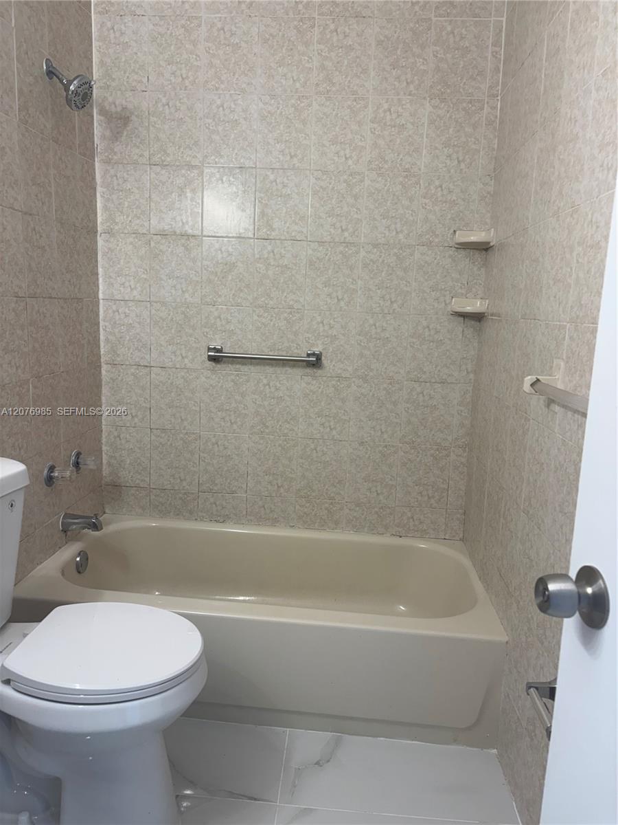 A12076985 Property Photo 5