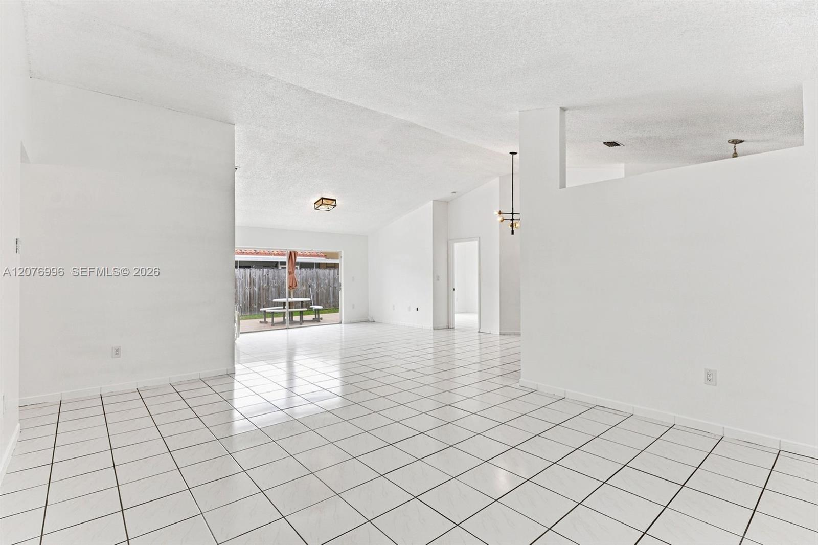 19181 Nw 89th Avenue 1 Property Photo 8