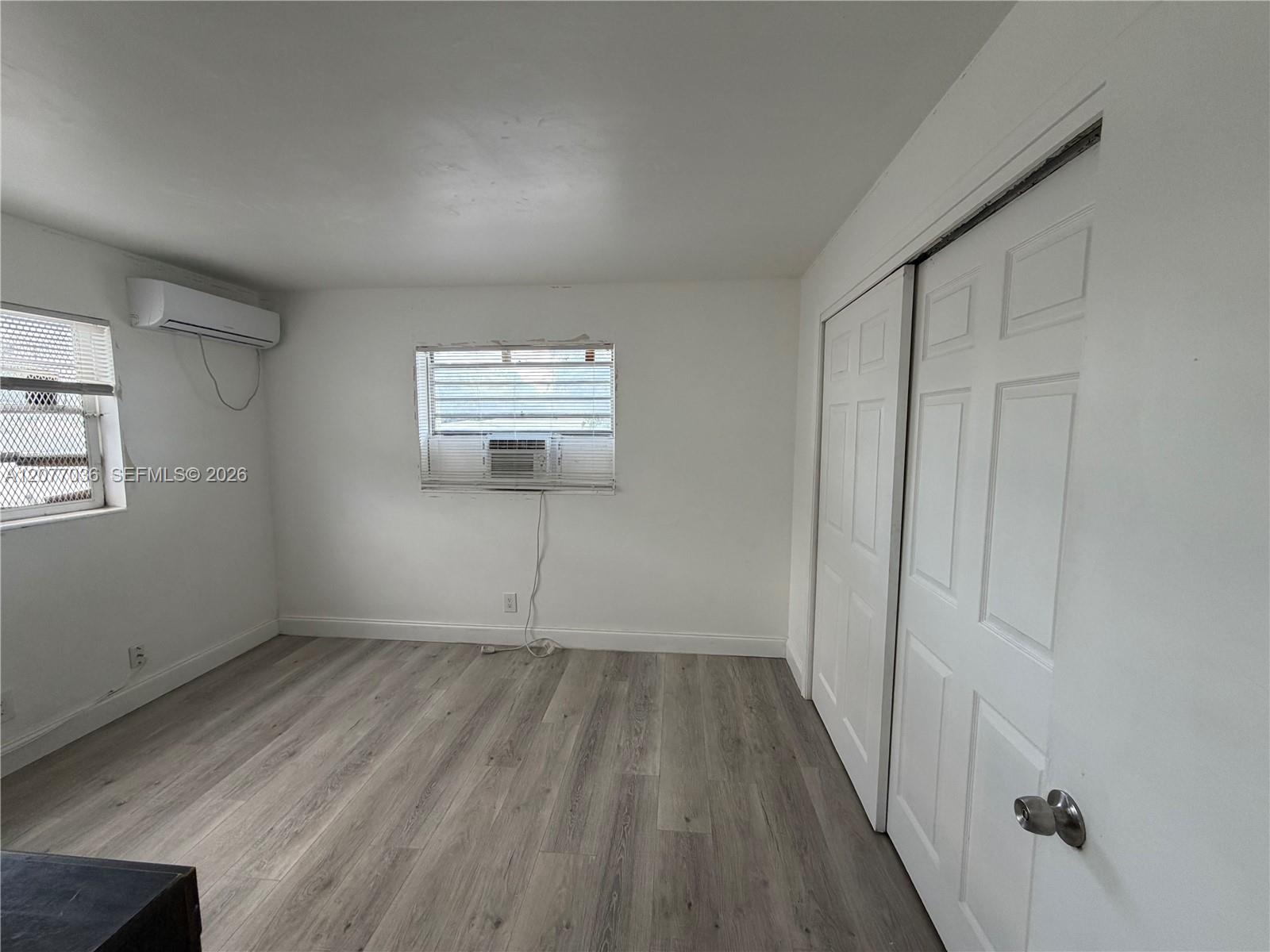 1245 W 35th Street 2 Property Photo 7