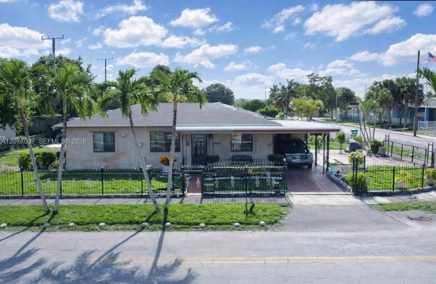 8210 Nw 34th Avenue Property Photo 1