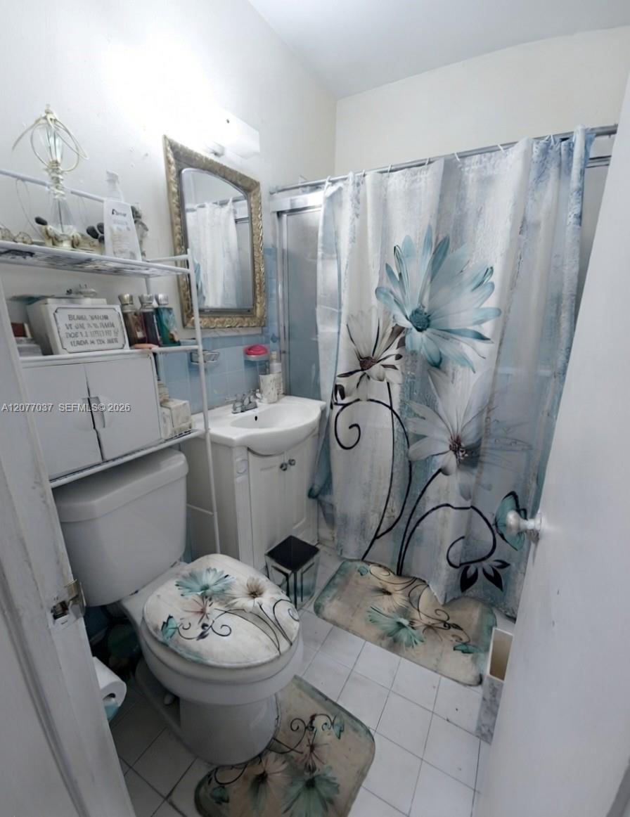 8210 Nw 34th Avenue Property Photo 8