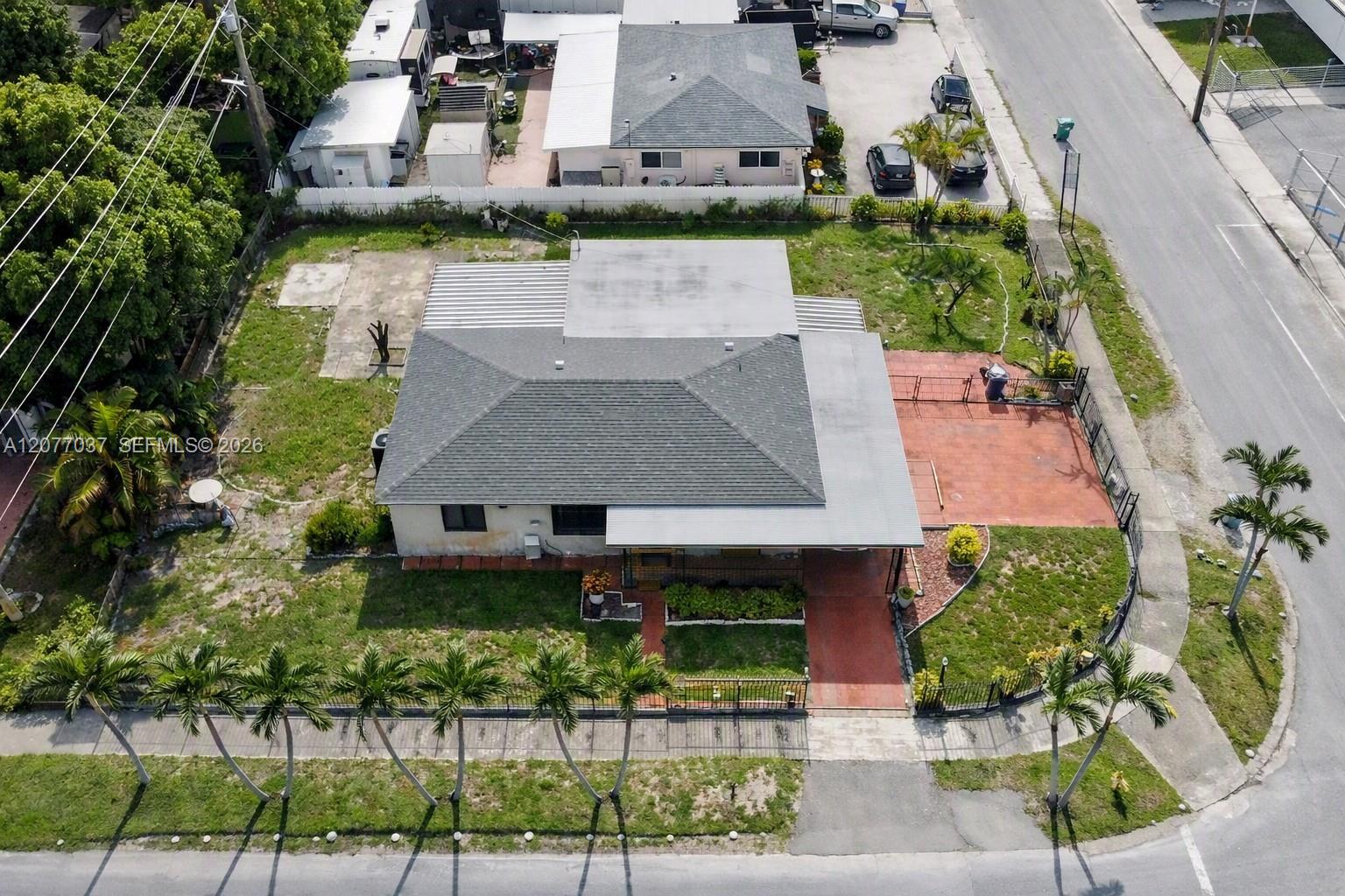 8210 Nw 34th Avenue Property Photo 16