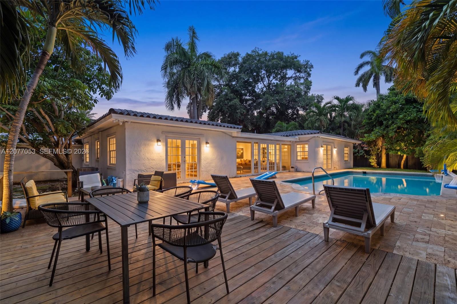 1308 Seabreeze Boulevard Property Photo 3