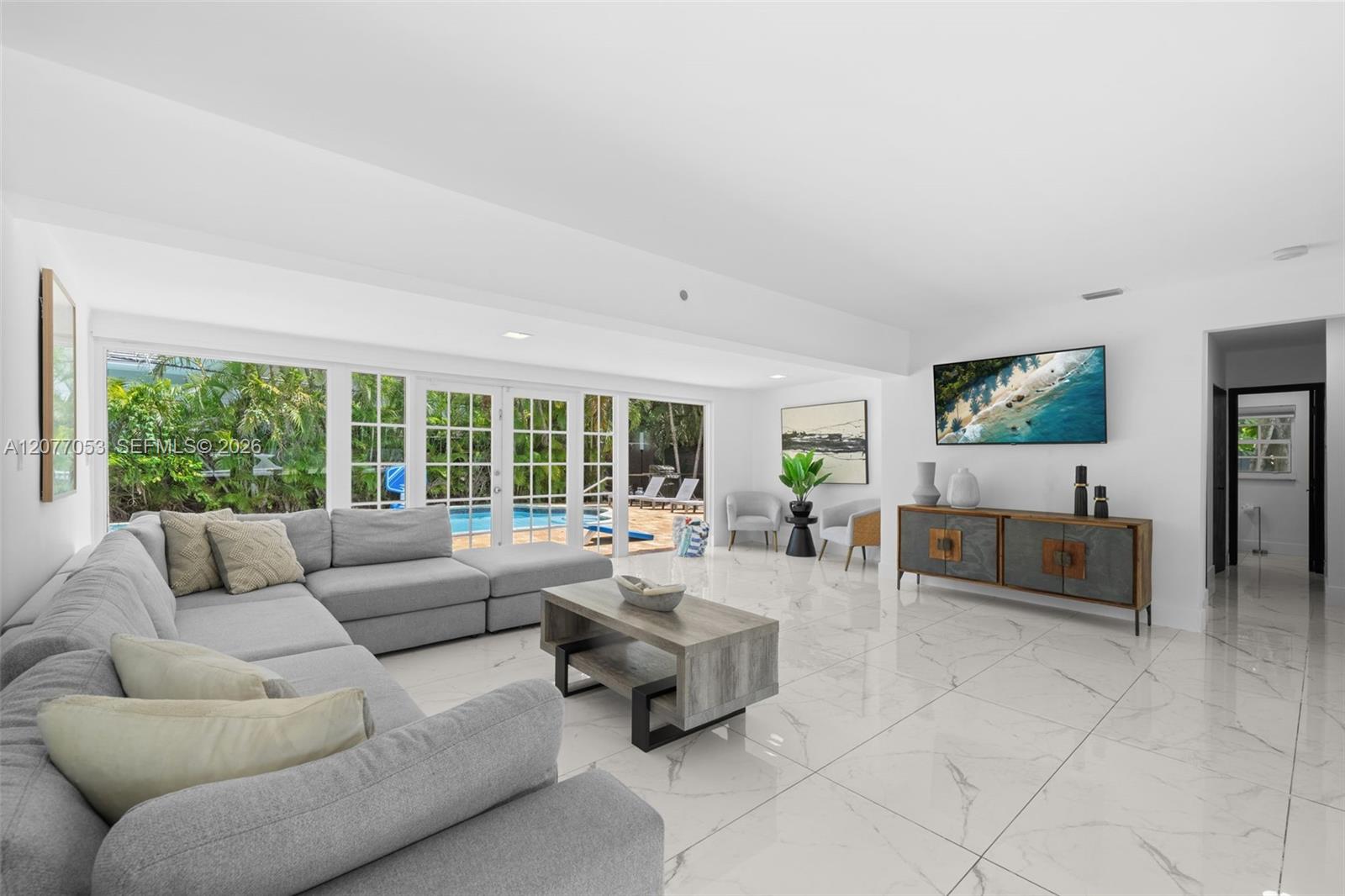 1308 Seabreeze Boulevard Property Photo 6