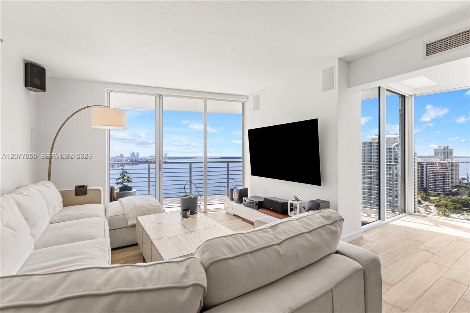 325 S Biscayne Boulevard 2723 Property Photo 1
