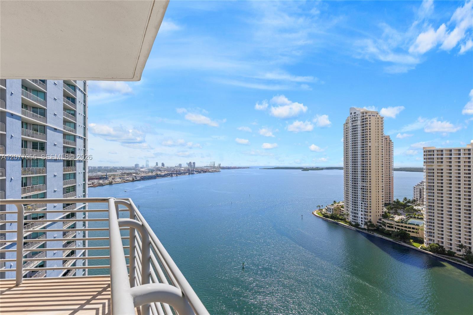 325 S Biscayne Boulevard 2723 Property Photo 6