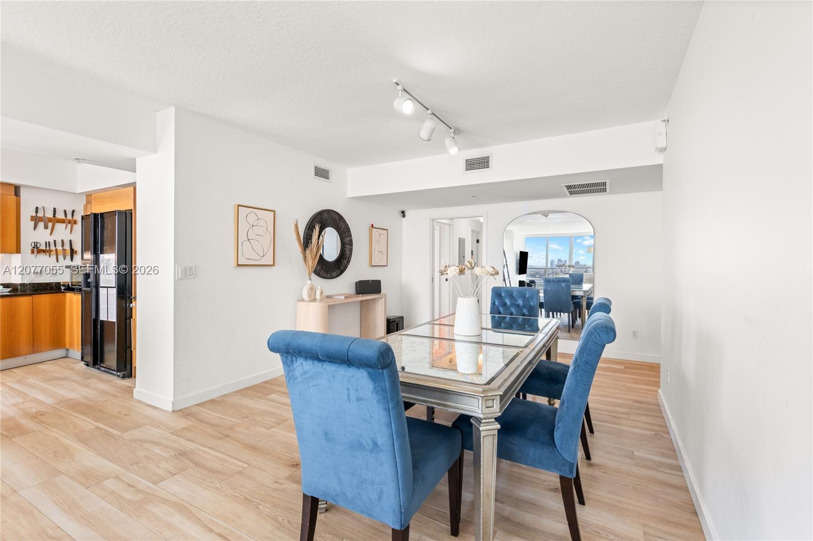 325 S Biscayne Boulevard 2723 Property Photo 8