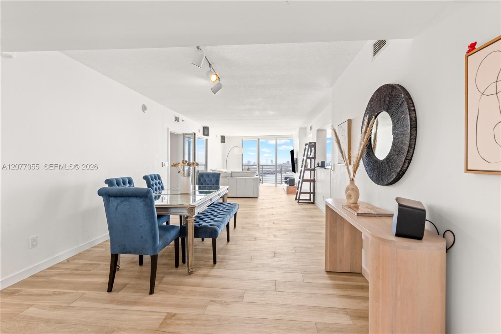 325 S Biscayne Boulevard 2723 Property Photo 10