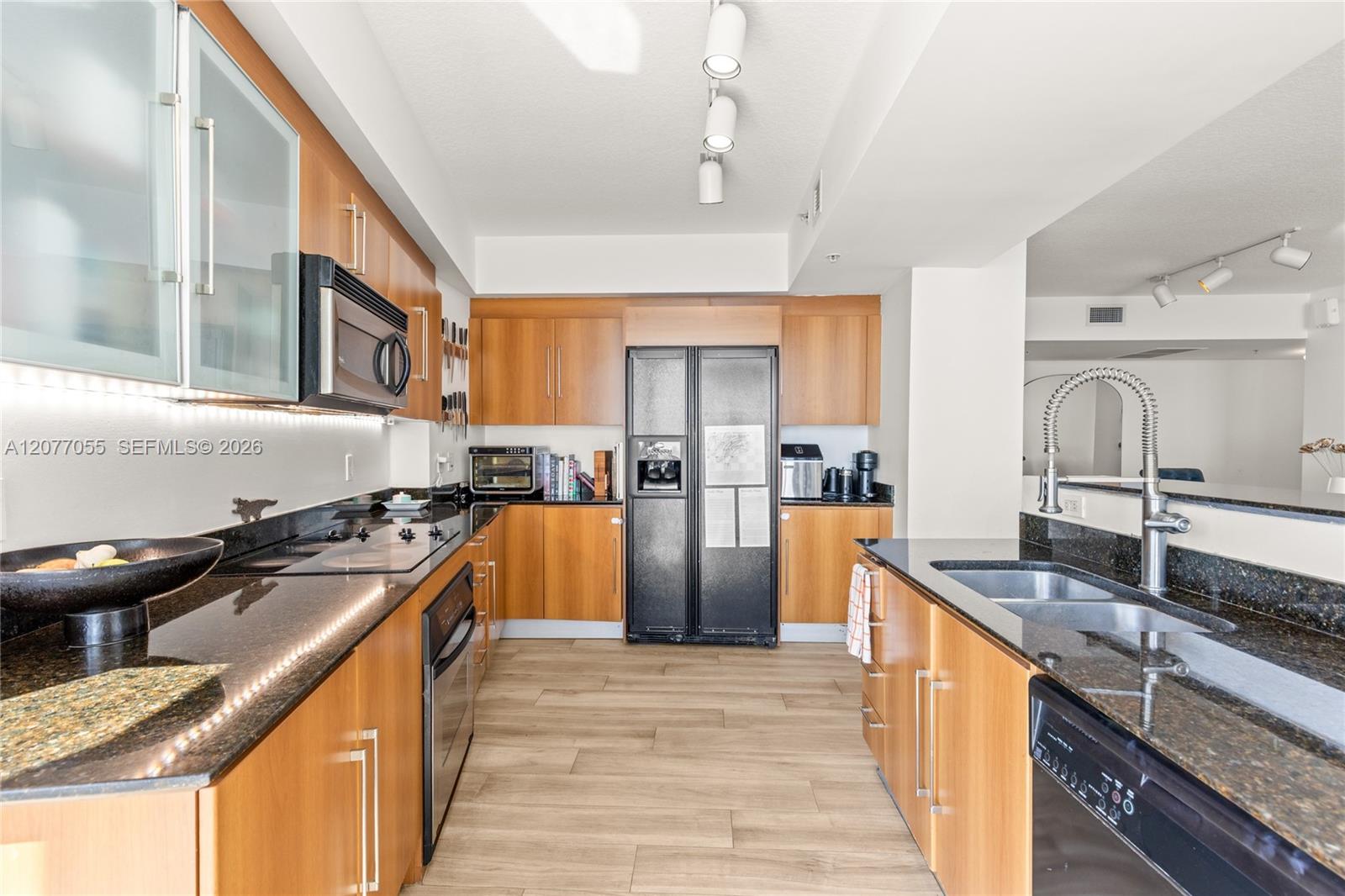 325 S Biscayne Boulevard 2723 Property Photo 20