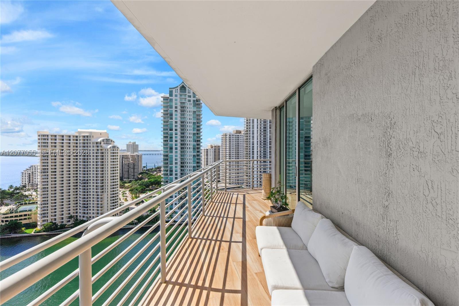 325 S Biscayne Boulevard 2723 Property Photo 44