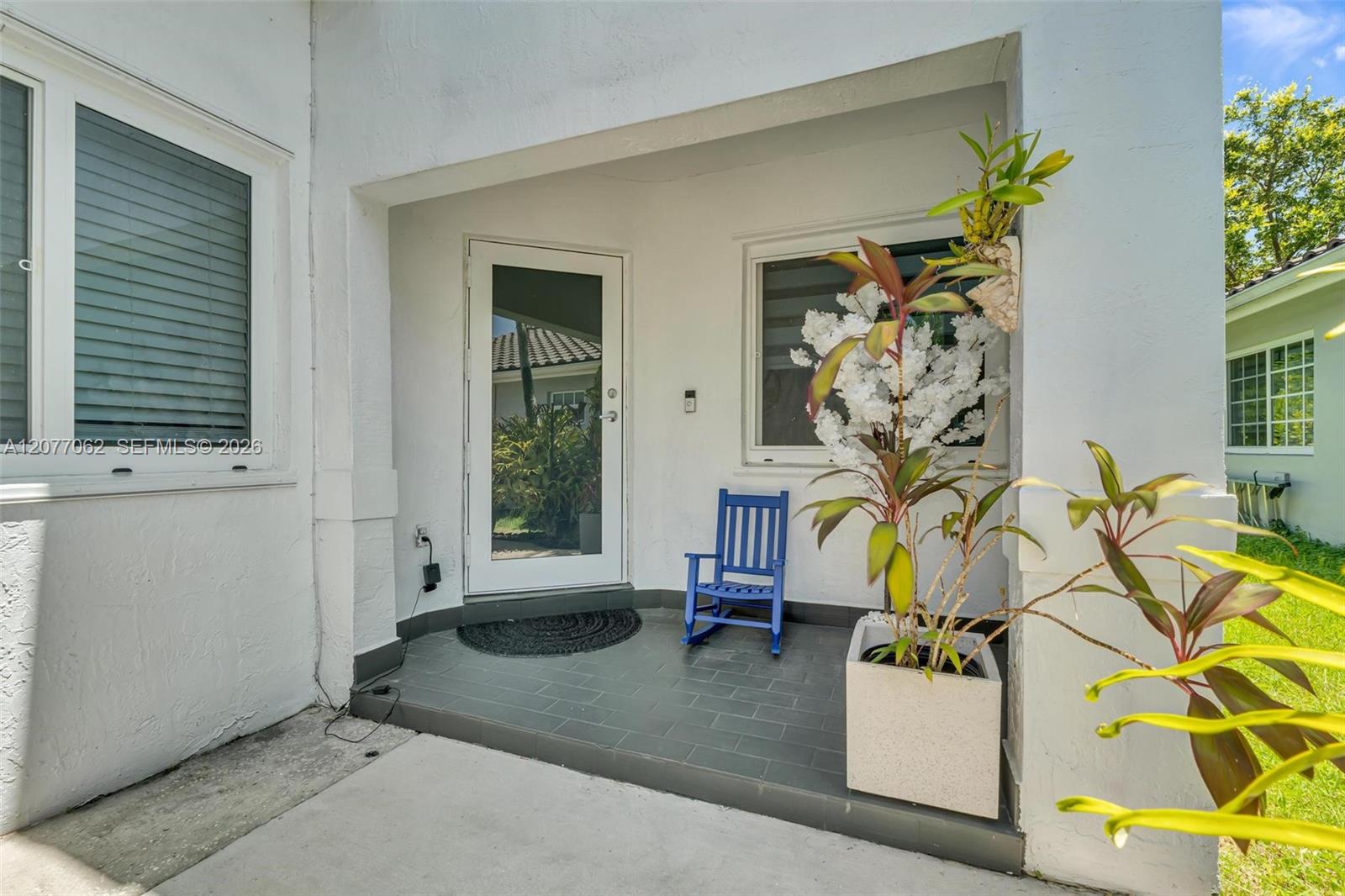 631 Sw 176th Avenue Property Photo 5