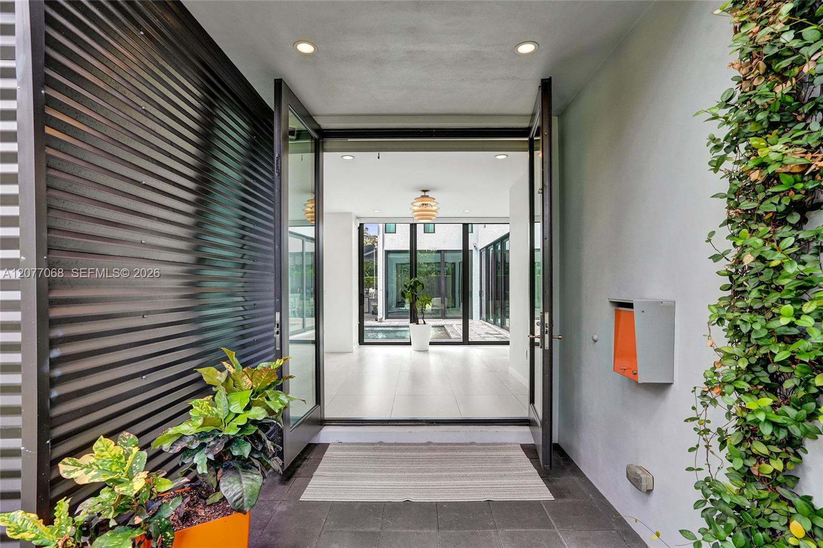 129 N Victoria Park Road Property Photo 34