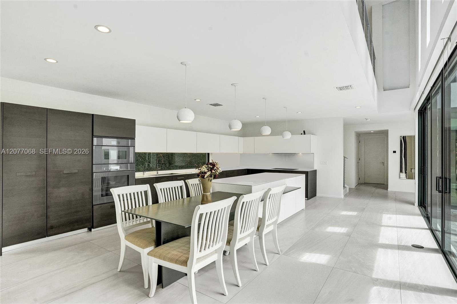 129 N Victoria Park Road Property Photo 51