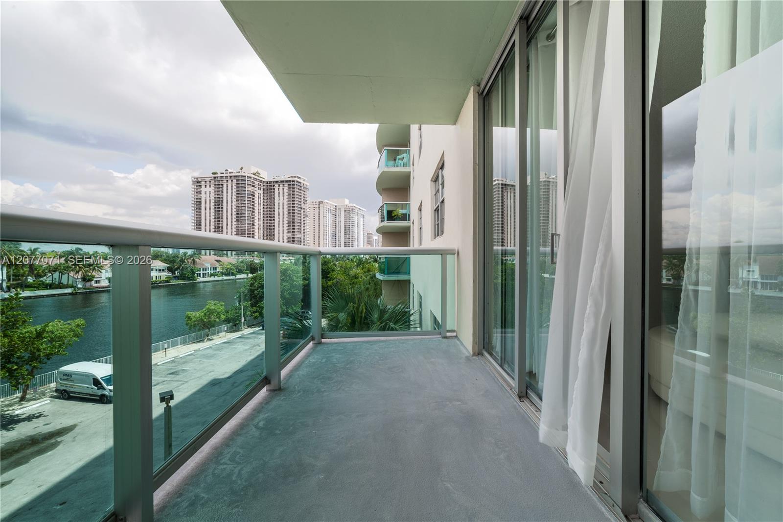 19390 Collins Avenue 419 Property Photo 1