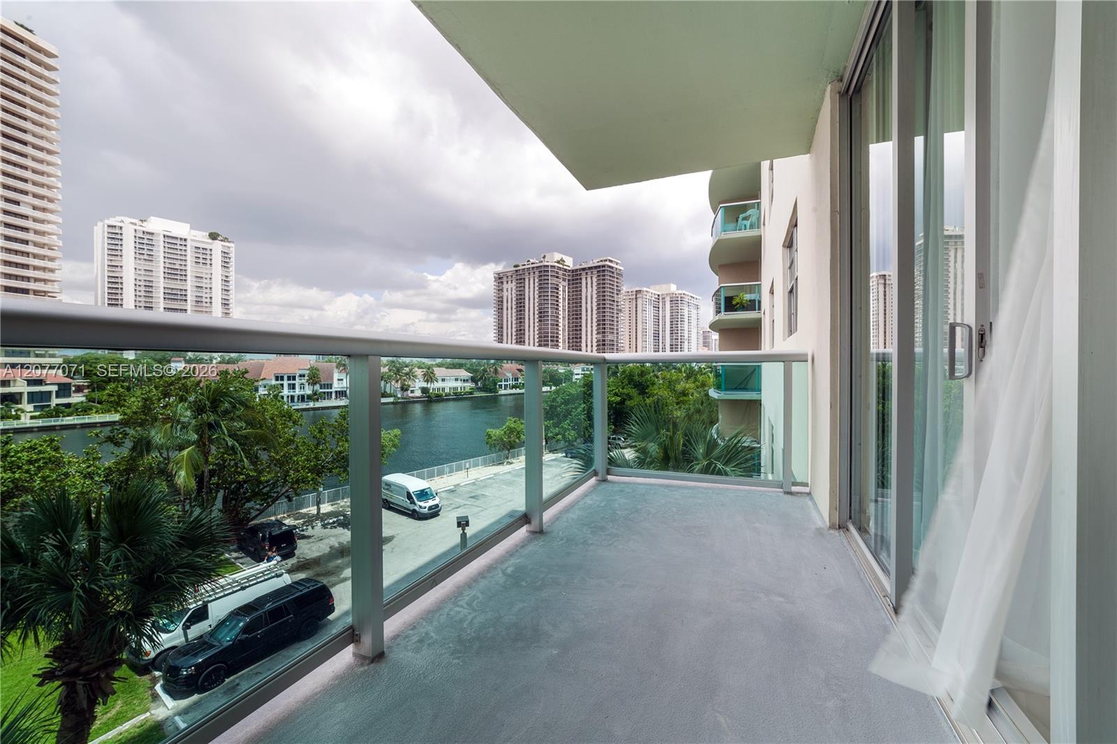 19390 Collins Avenue 419 Property Photo 2