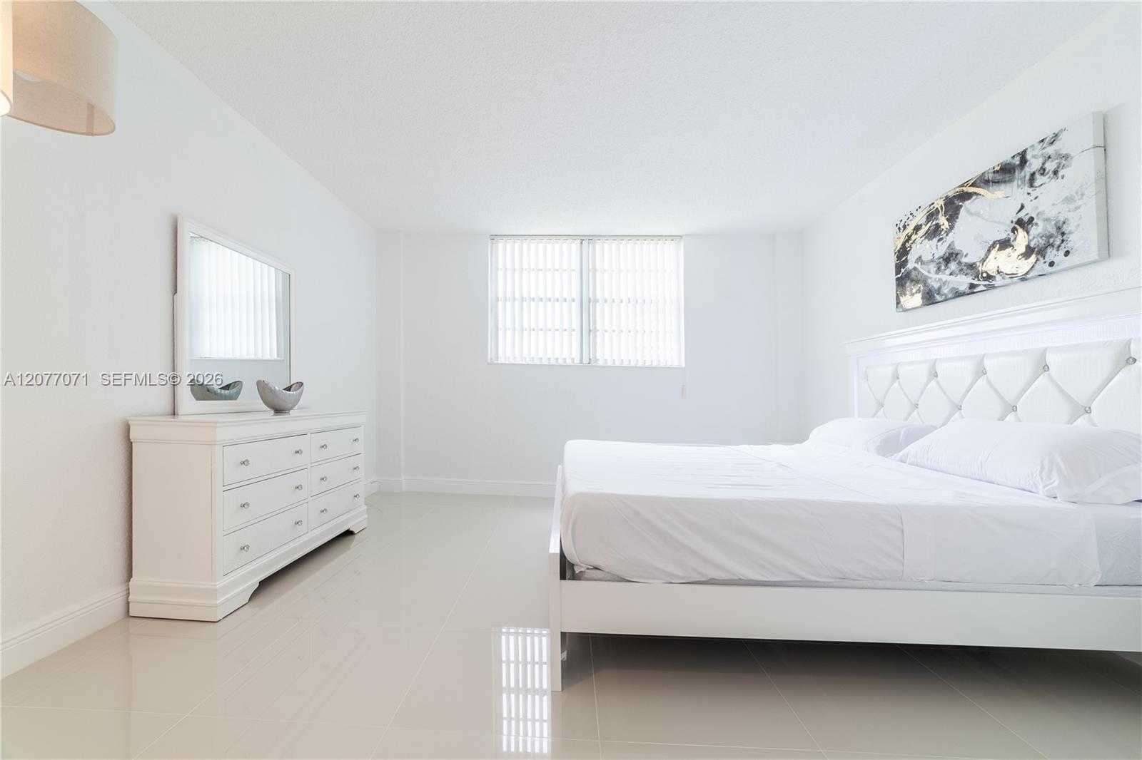 19390 Collins Avenue 419 Property Photo 16