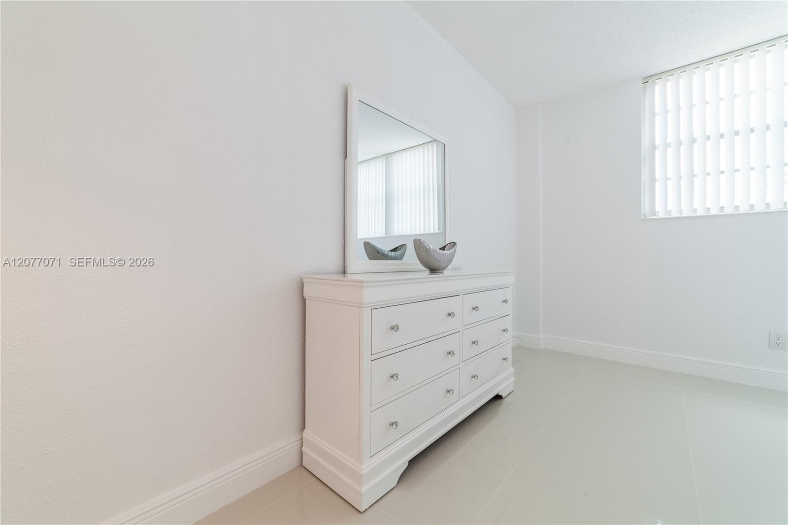 19390 Collins Avenue 419 Property Photo 17