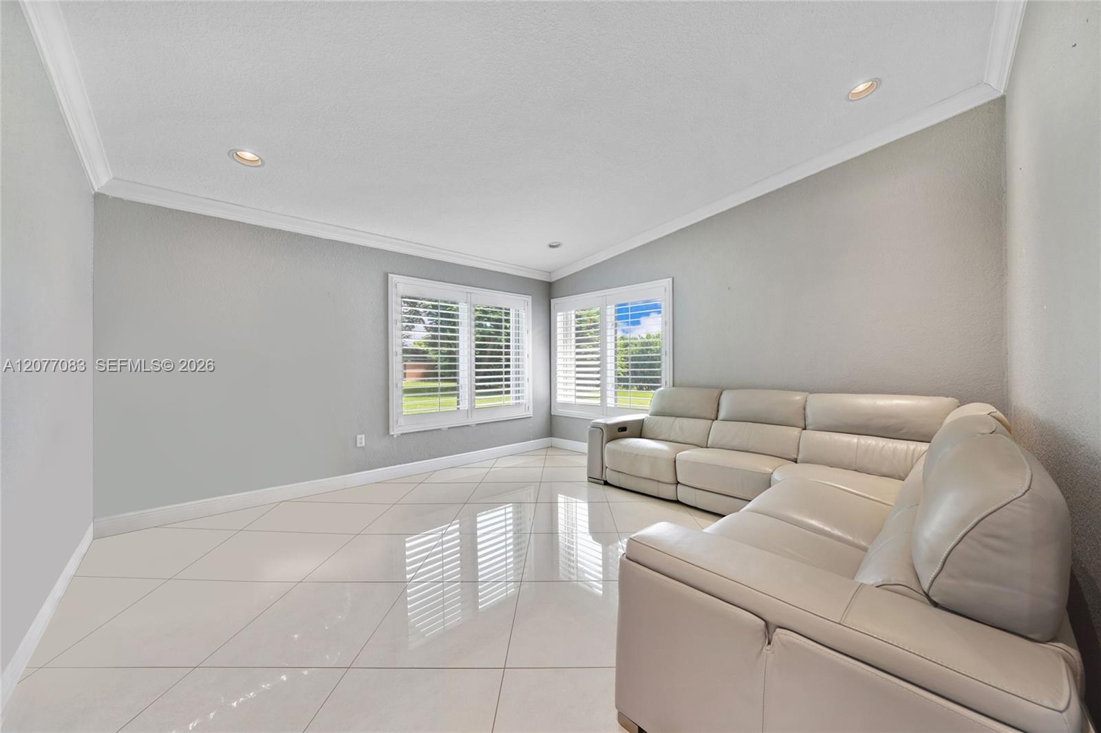 15290 Sw 200th Street Property Photo 7