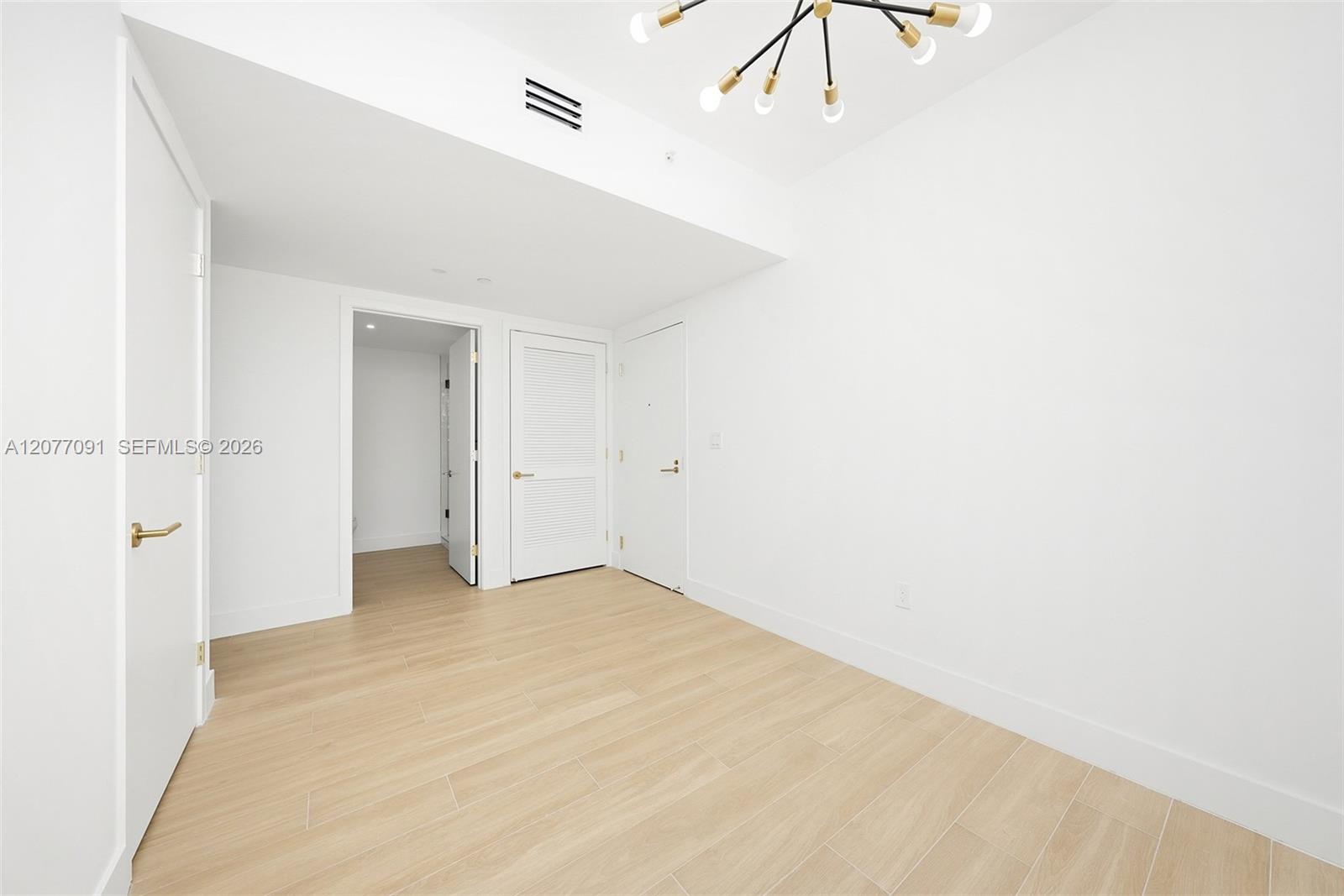 90 Ne 32nd 411 Property Photo 12