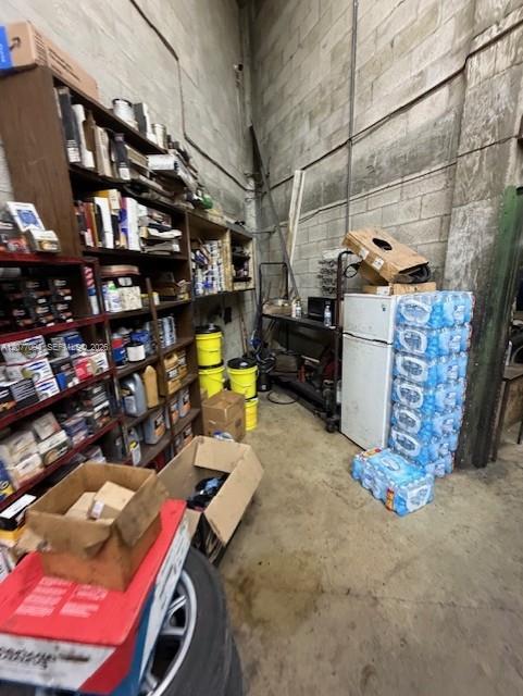 Established Tire/mechanic Shop Property Photo 4