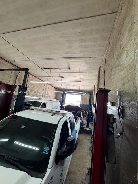 Established Tire/mechanic Shop Property Photo 9