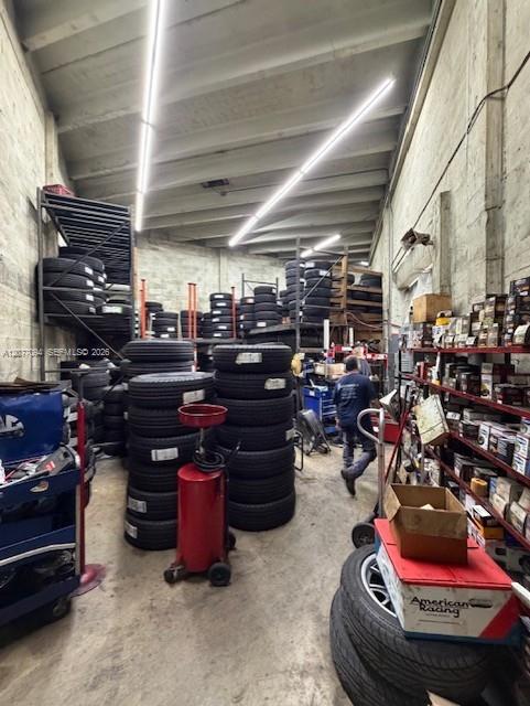Established Tire/mechanic Shop Property Photo 10