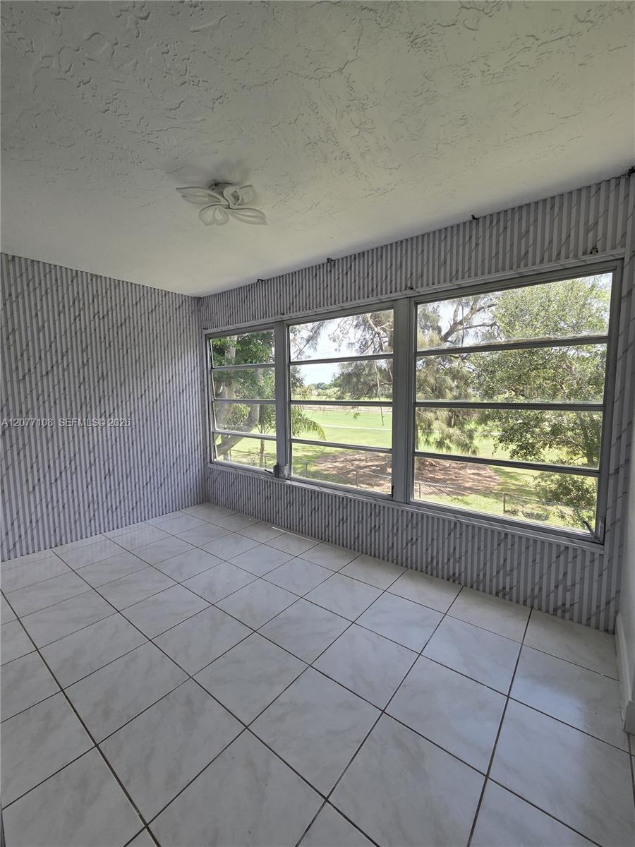 1020 Nw 80th Avenue 203 Property Photo 12