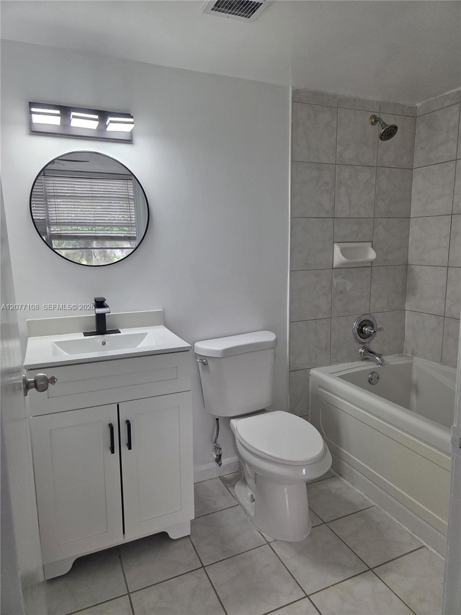1020 Nw 80th Avenue 203 Property Photo 22