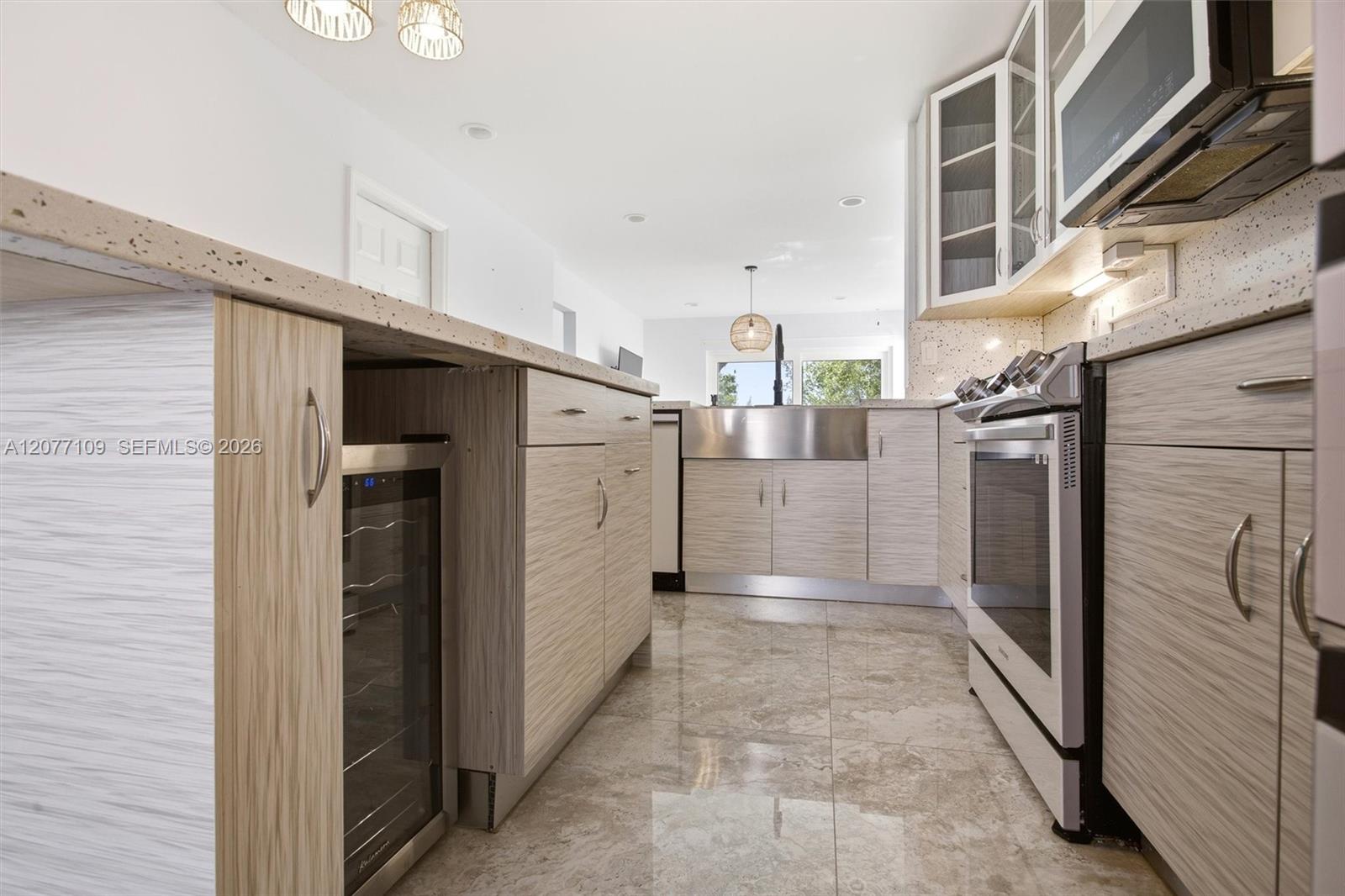1880 Sweetbay Way Property Photo 16