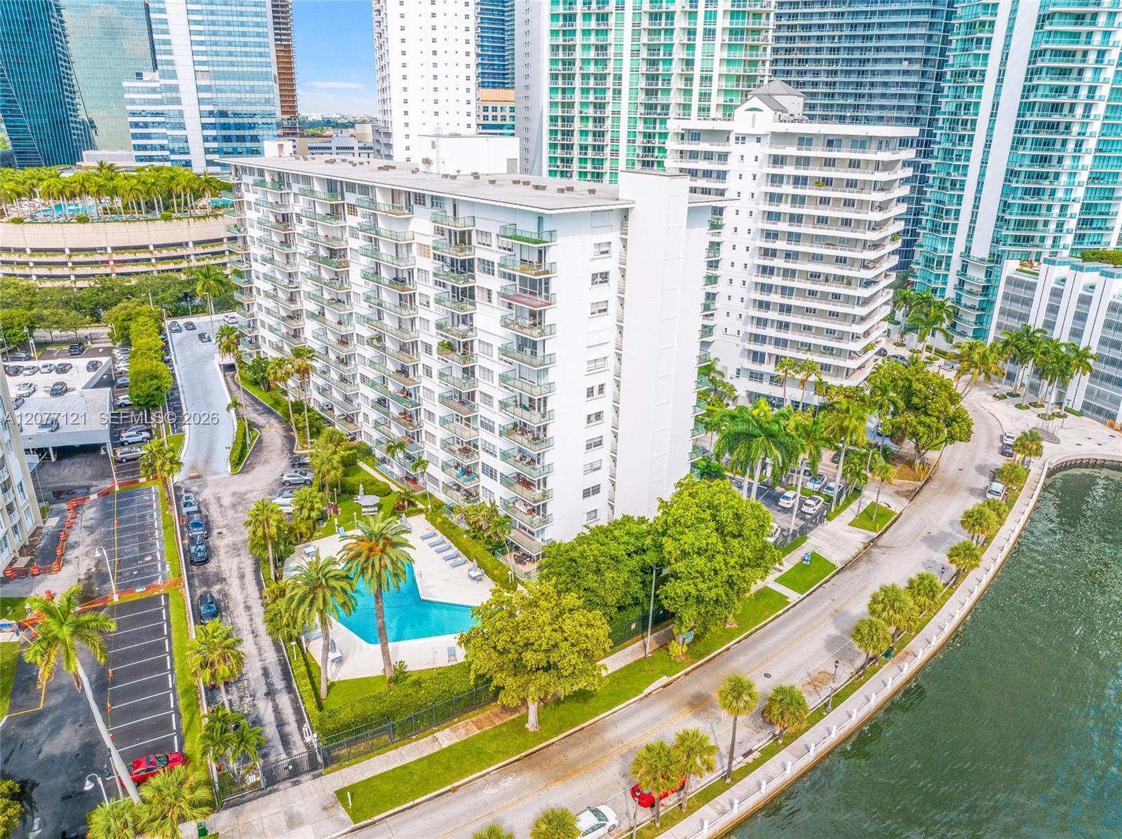 1408 Brickell Bay Drive 703 Property Photo 4