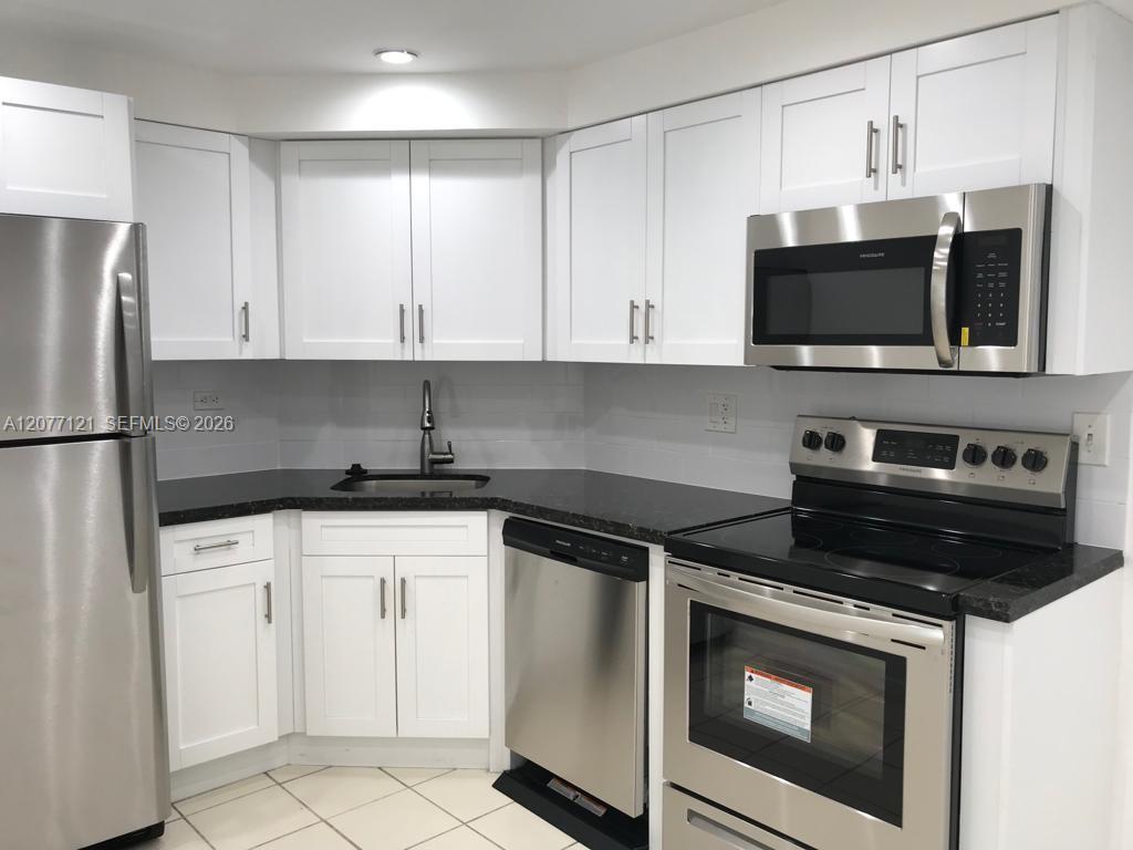 1408 Brickell Bay Drive 703 Property Photo 10