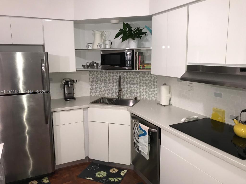 1408 Brickell Bay Drive 703 Property Photo 11