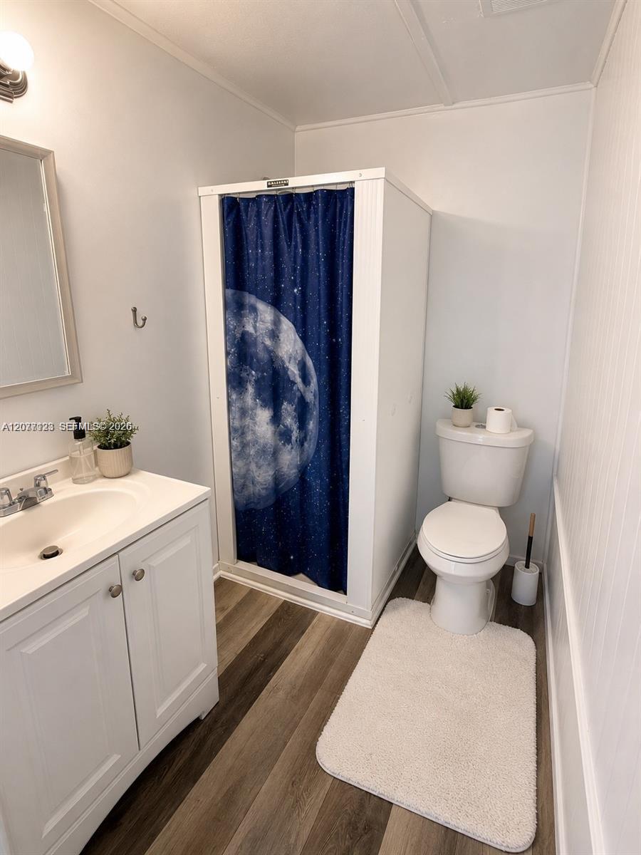 A12077123 Property Photo 2