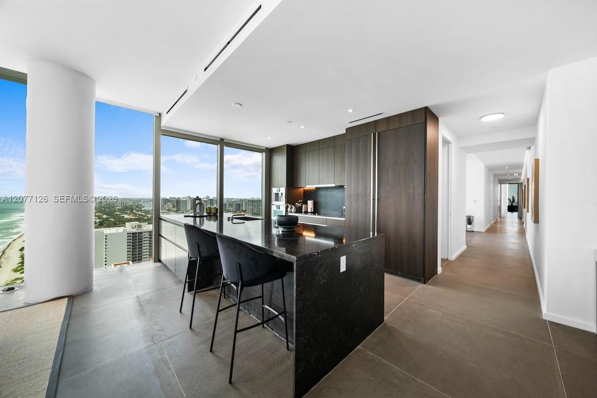 2000 S Ocean Drive 31b Property Photo 4