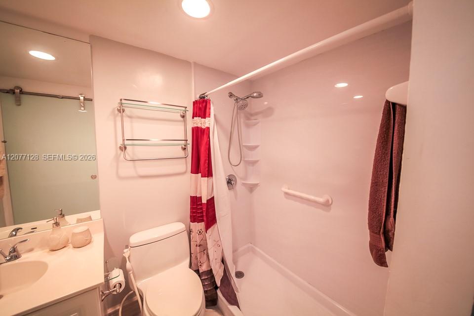 A12077128 Property Photo 22