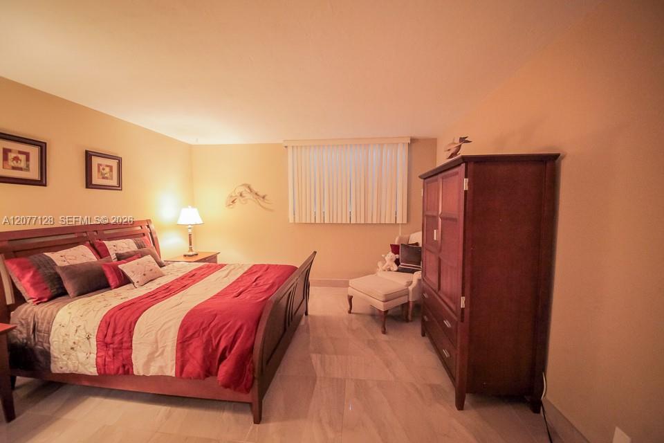A12077128 Property Photo 24