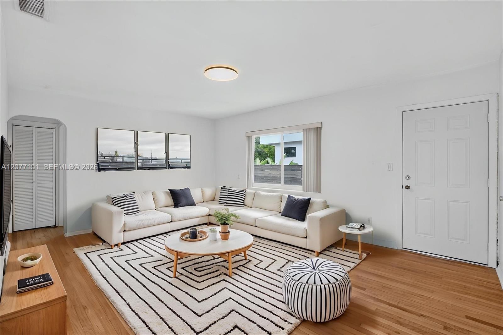 A12077151 Property Photo 4