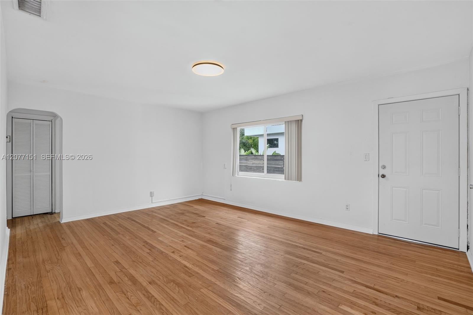 A12077151 Property Photo 5