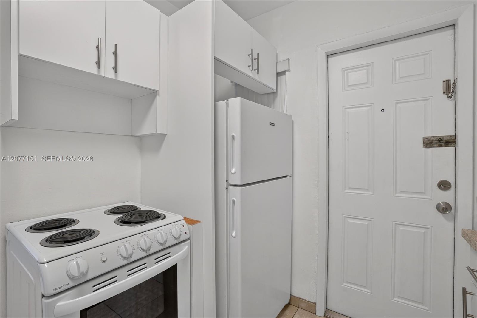 A12077151 Property Photo 14
