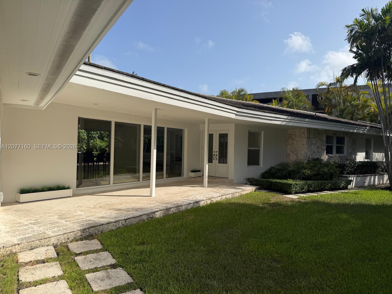 335 Harbor Drive Property Photo 4
