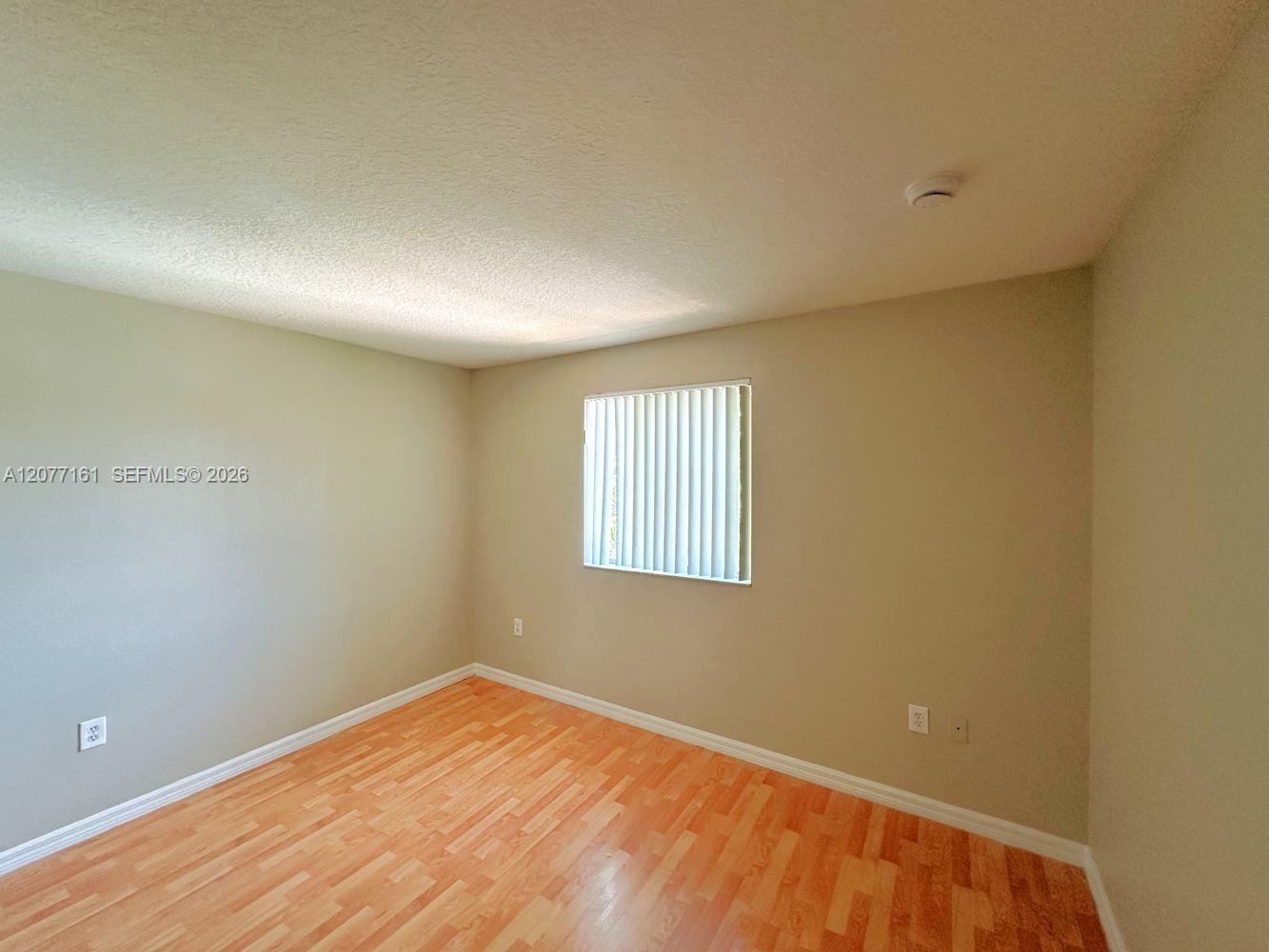 A12077161 Property Photo 9