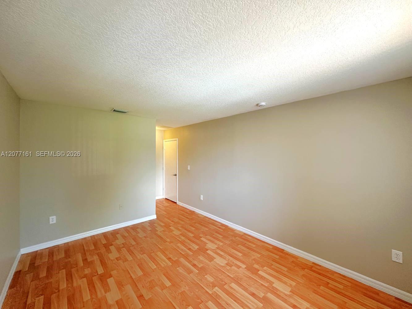 A12077161 Property Photo 12