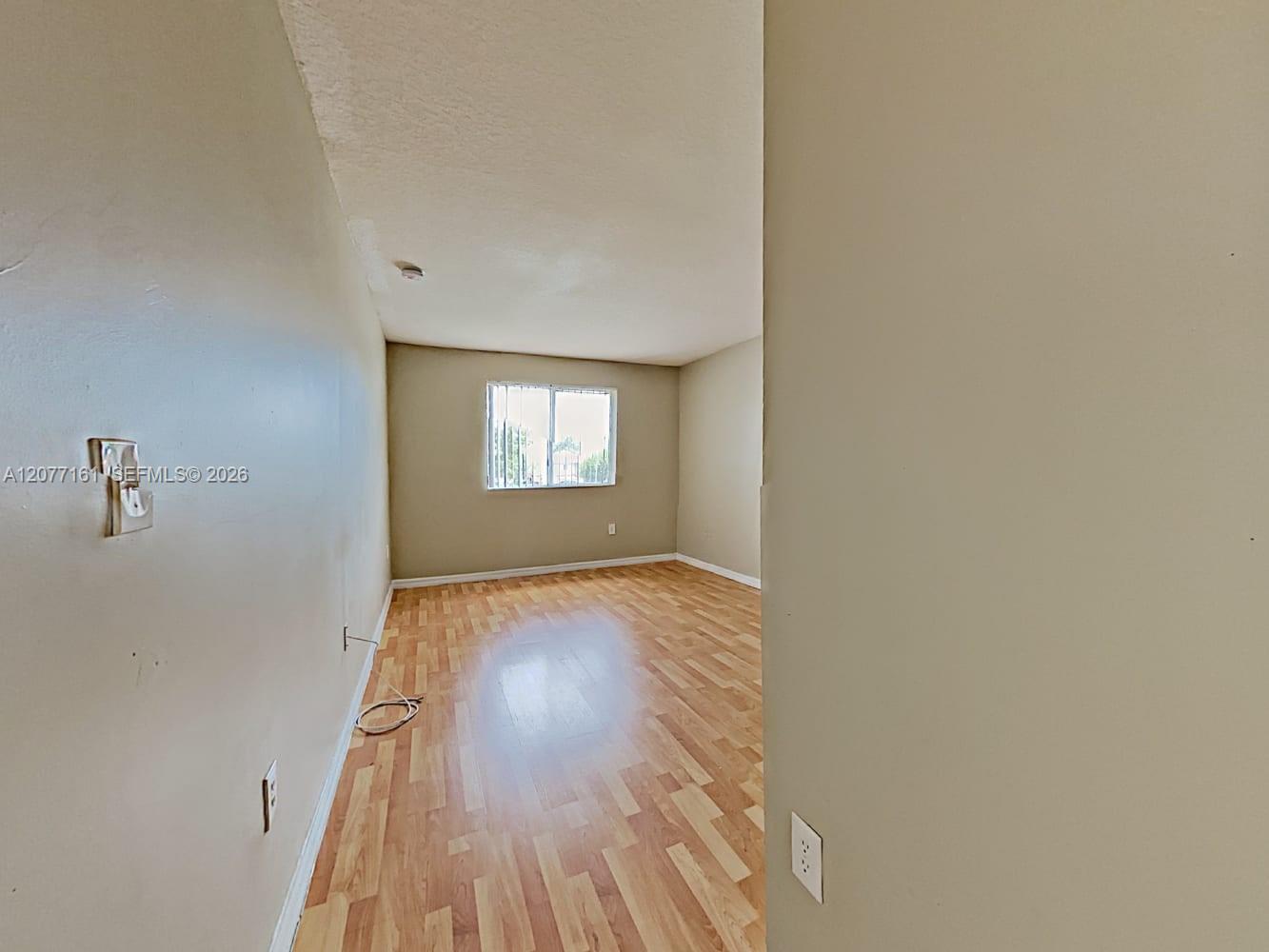 A12077161 Property Photo 14