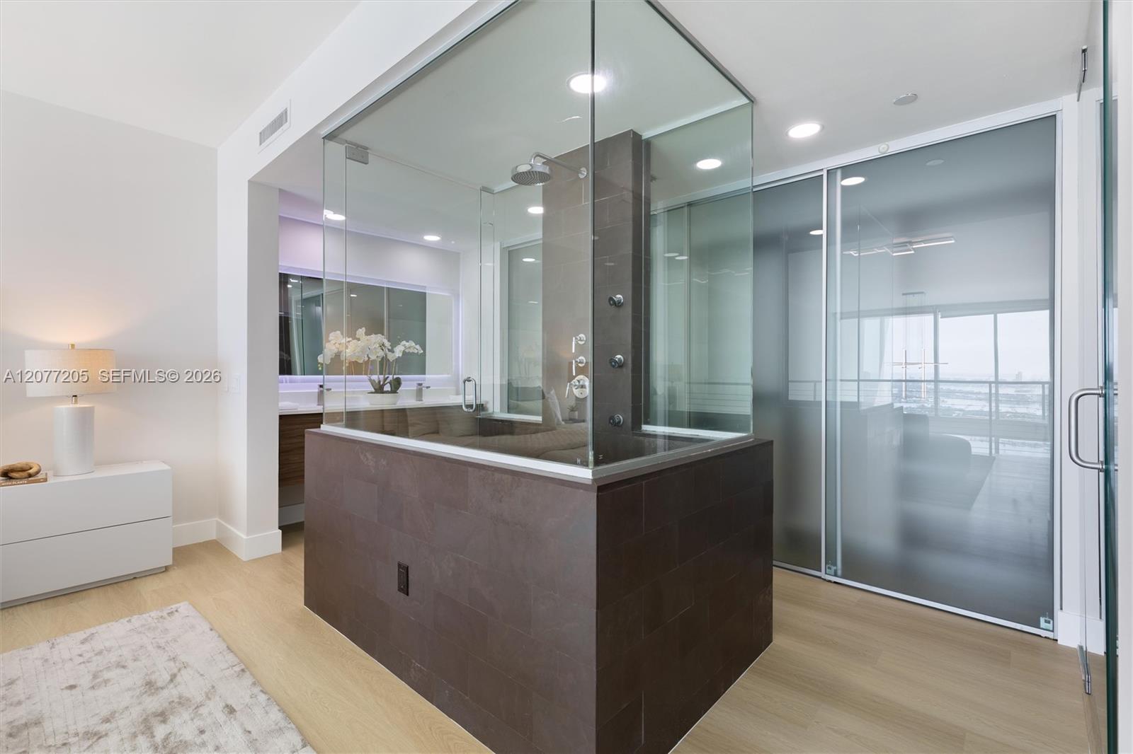 1040 Biscayne Boulevard 3403 Property Photo 19