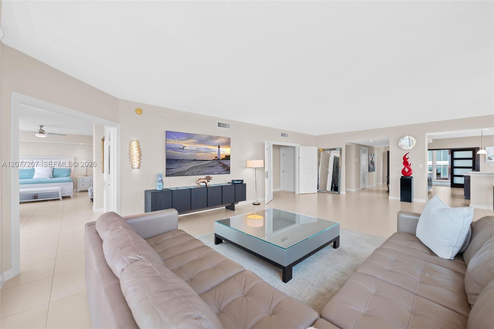 2110 N Ocean Boulevard 7b Property Photo 7