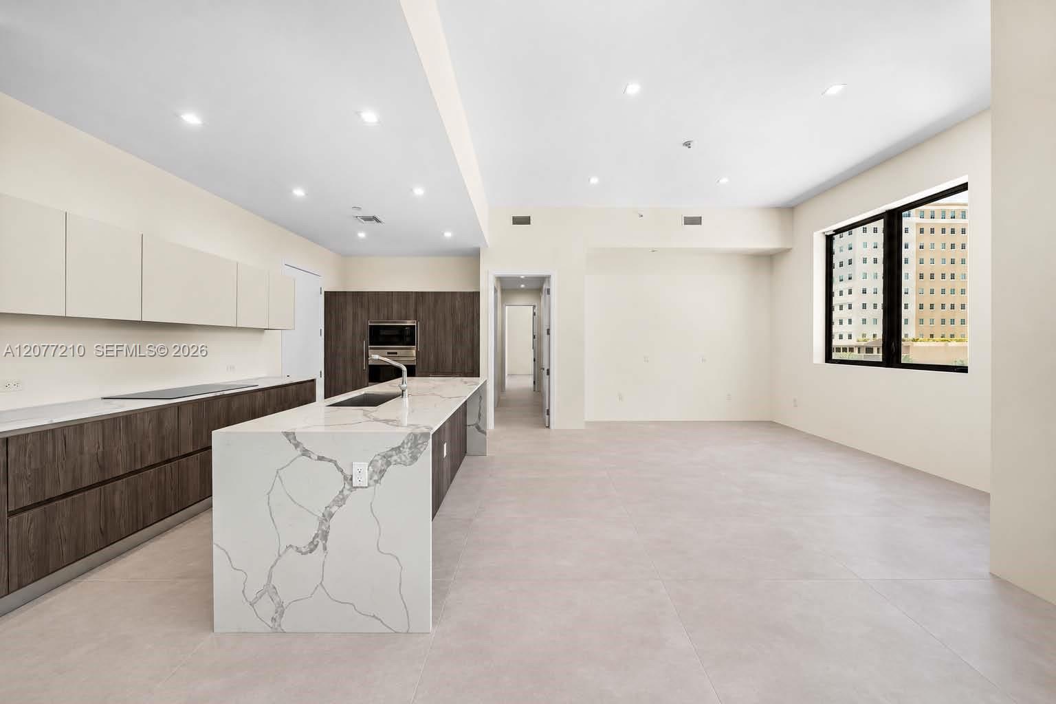 275 Giralda Avenue 6a Property Photo 6